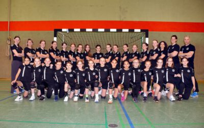 Weibliche D-Jugend der Piranhas freuen sich auf die kommenden Quali-Spiele